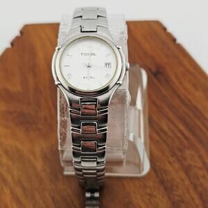 Fossil Womens Date Dial Boyfriend Watch Silver Tone Roman Numeral Casual ES-2651